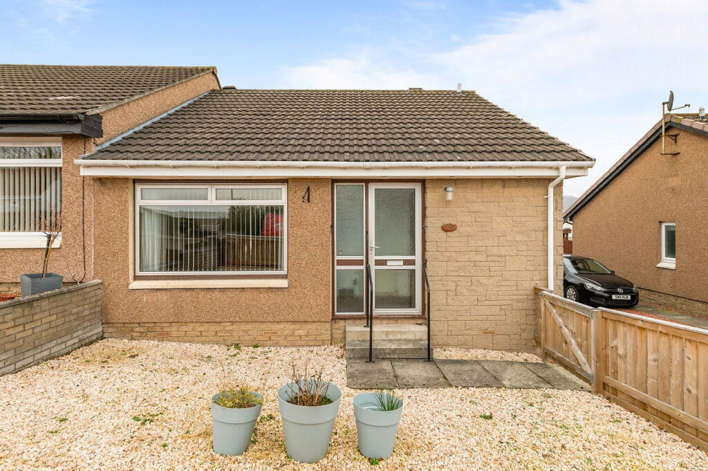 100 Nevis Crescent, Alloa, FK10 photo 2