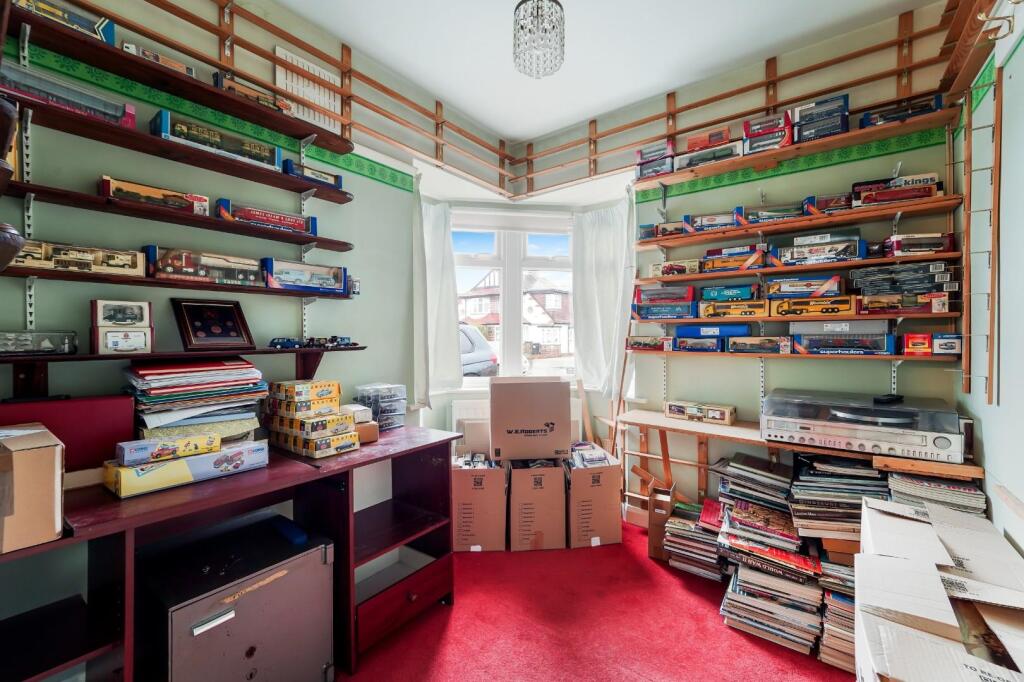 House in Epsom and Ewell, Stoneleigh - View 5