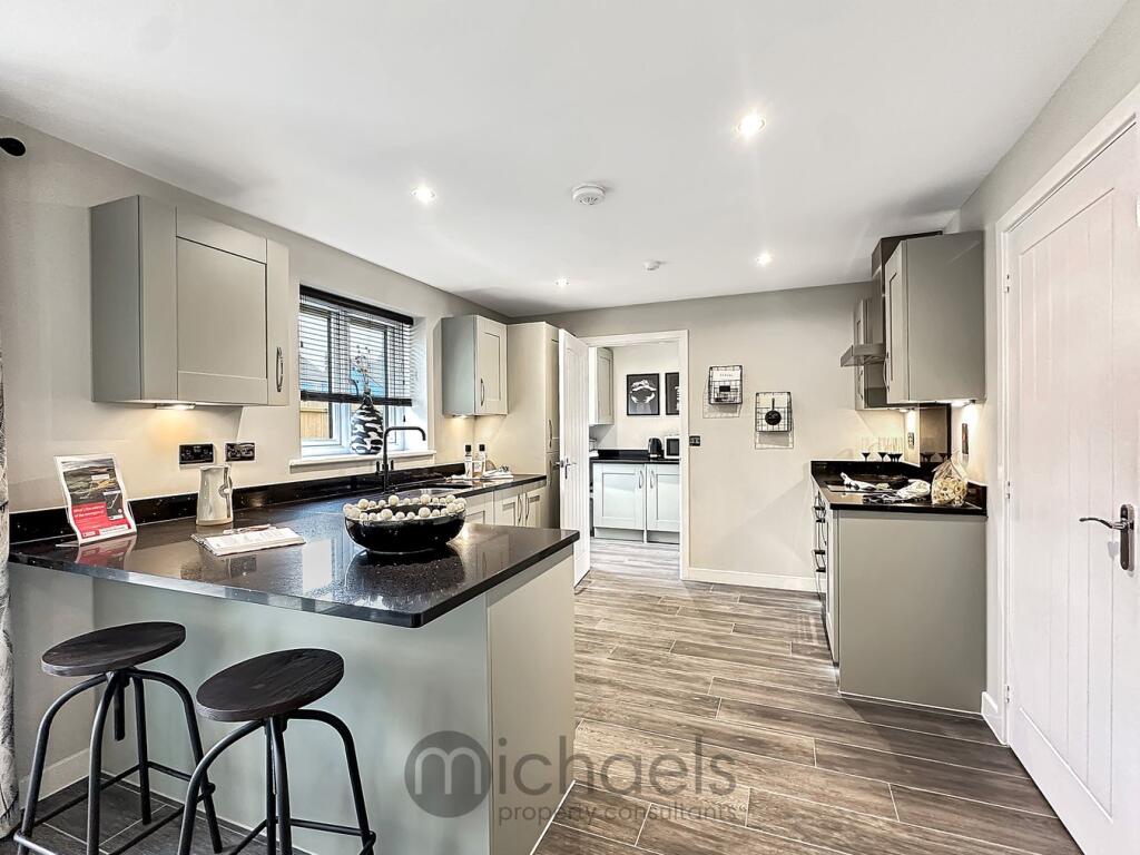 Clerke Chase, 'St Michael's Place', Colchester, CO2 photo 4