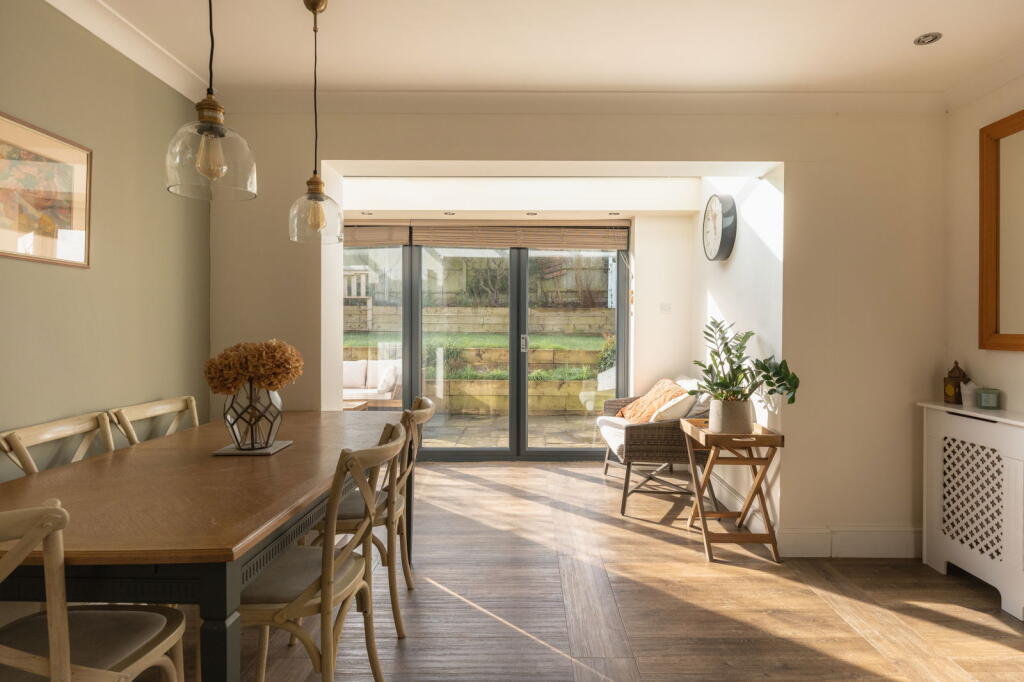 House in Dacorum, Northchurch - More