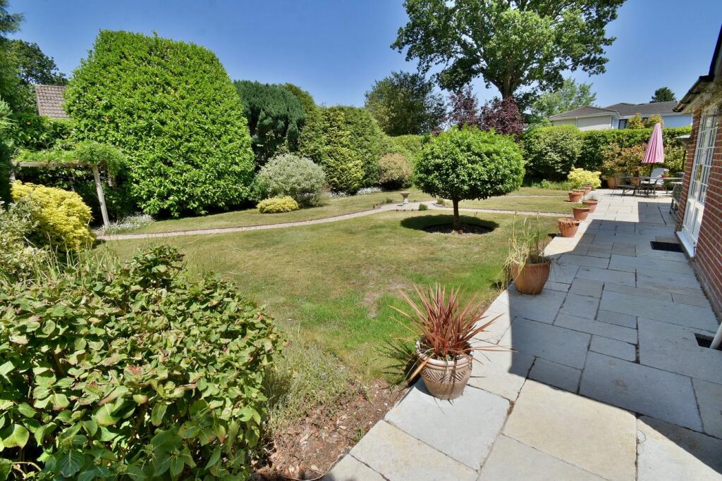 House in Bournemouth, West Moors - View 3