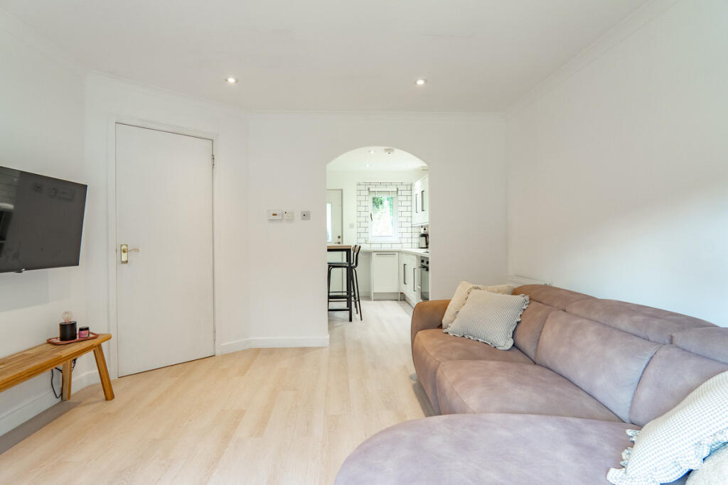 Station Court, Munlochy, IV8 8NA photo 3