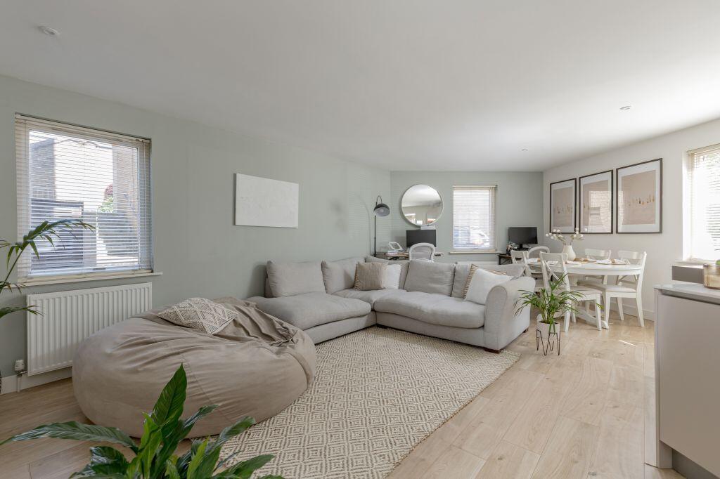 29/1 Sunbury Place, Belford, Edinburgh, EH4 3BY - View 2