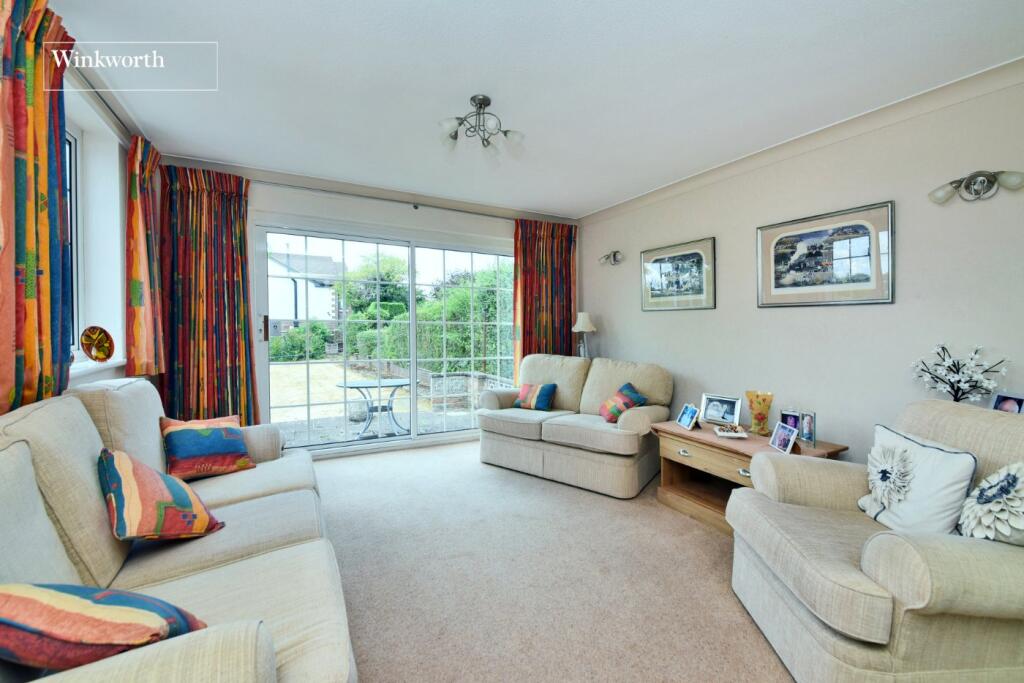 House in Sutton - View 3