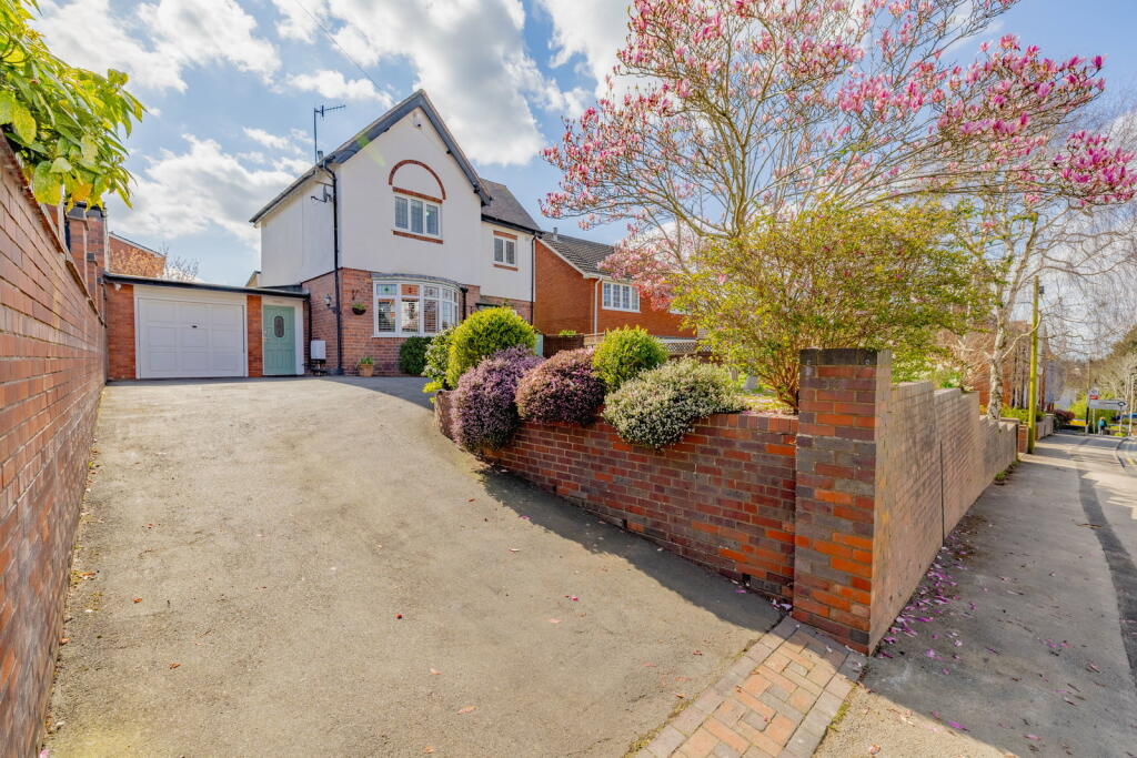 House in Dudley, West Midlands - View 4