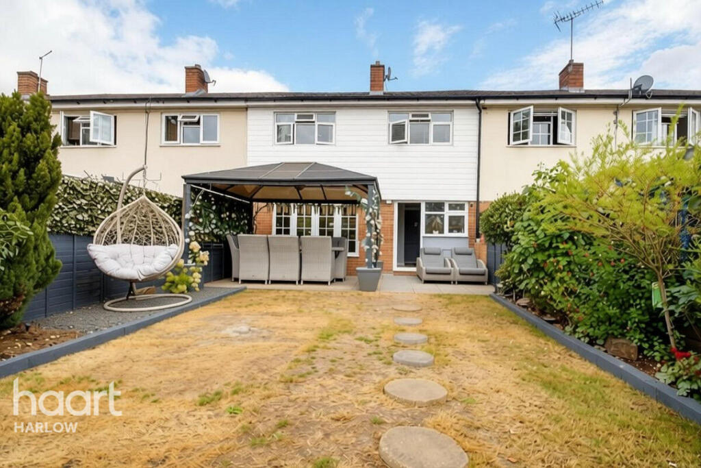 House in Harlow, Hare Street - View 4