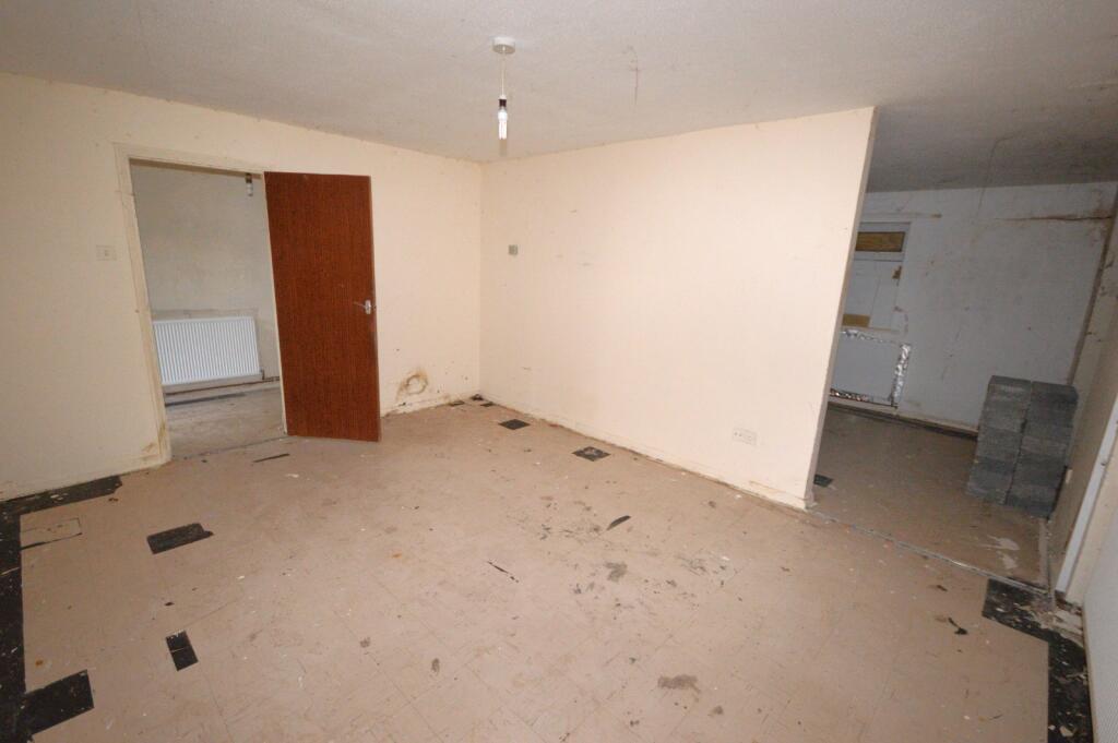 Bryn Close, Newtown, Powys, SY16 photo 3