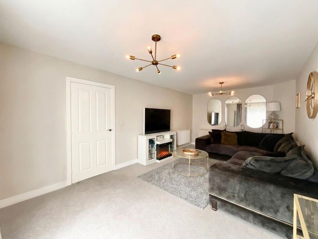 House in Newcastle-under-Lyme, Staffordshire - View 3