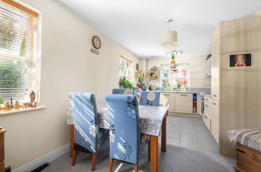 Ashville Way, Wokingham, RG41 photo 4