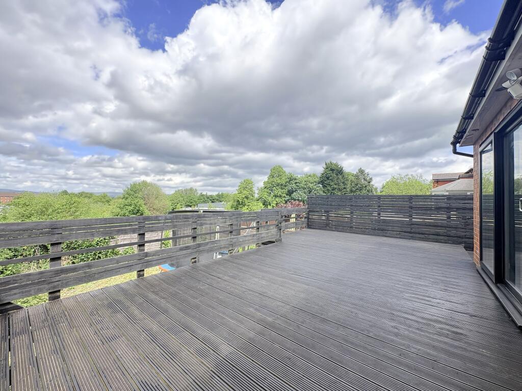 Plodder Lane, Farnworth, BL4 - View 4