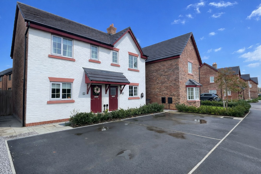 2-bed semi-detached on Wildgoose Avenue, Knutsford, WA16, £150,000
