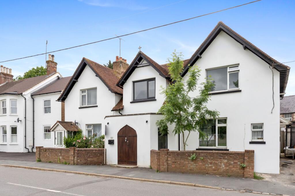 Main image of property: Cuckfield Road, Hurstpierpoint, BN6