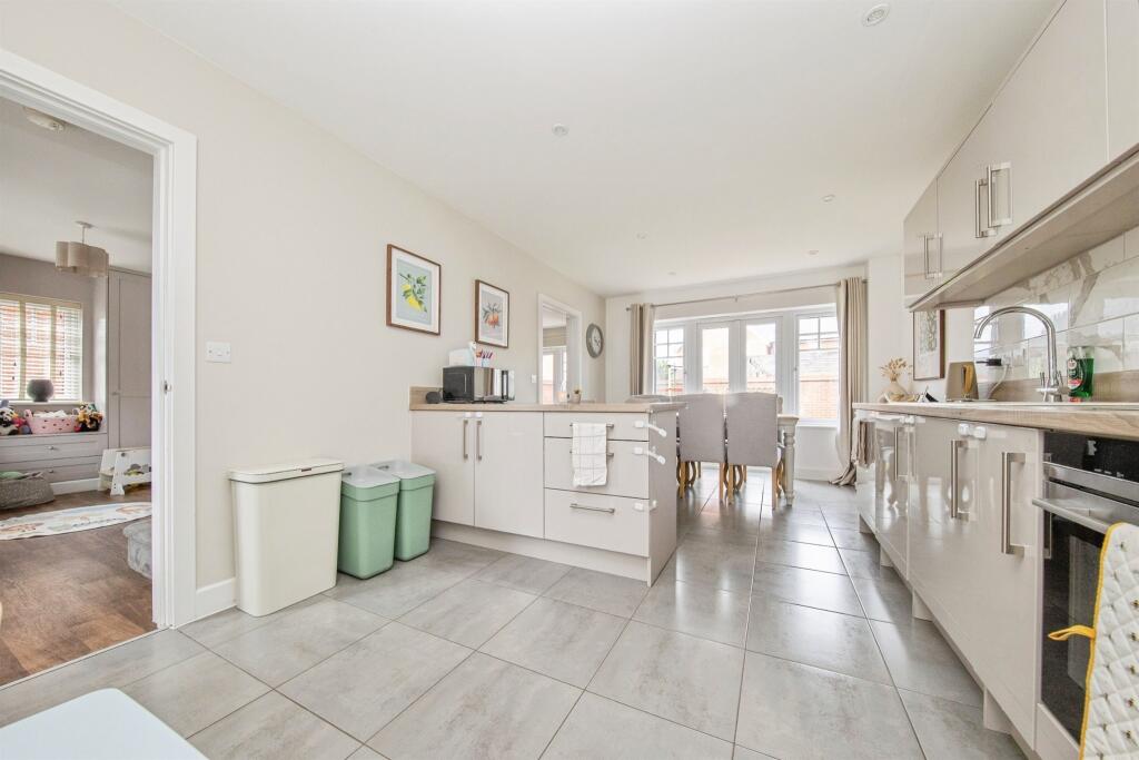 House in Colchester, Mile End - More