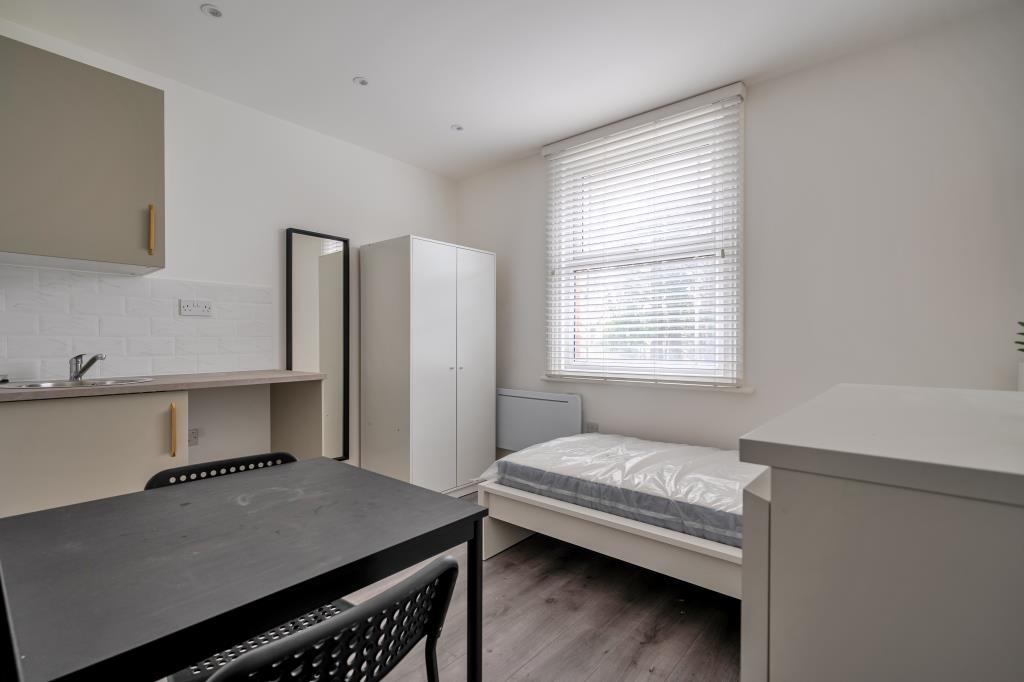Main image of property: Kings Road, Reading, RG1