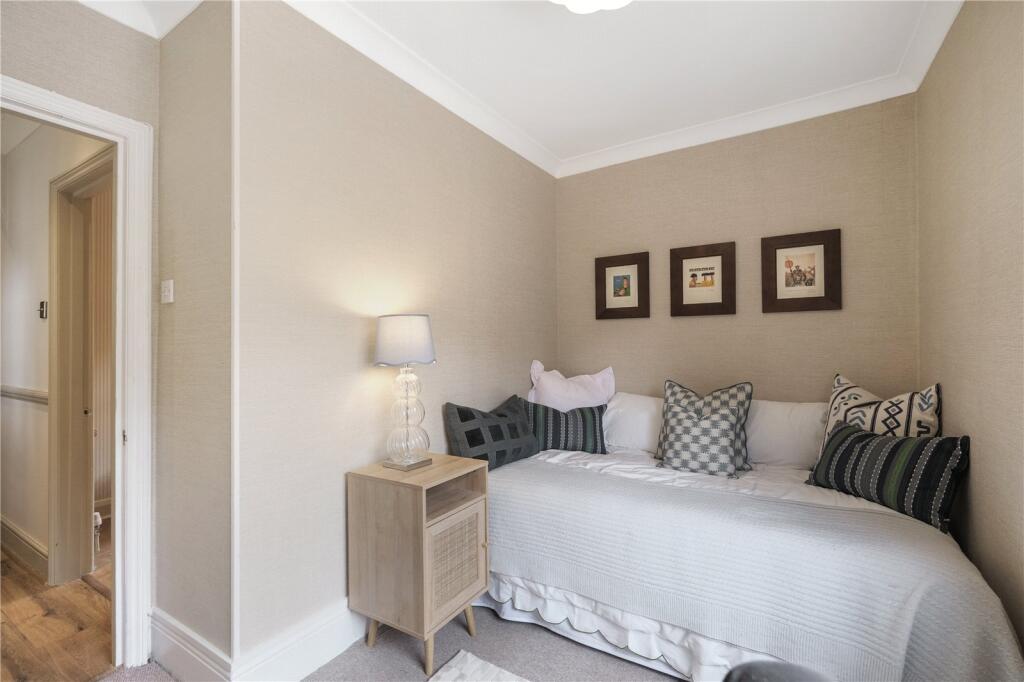 Apartment in London - View 4