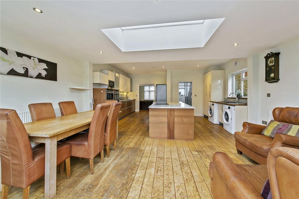 St. Leonards Road, East Sheen, SW14 photo 3