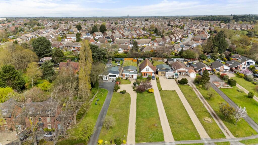 3-bed detached on Bucklesham Road, Ipswich, £425,000