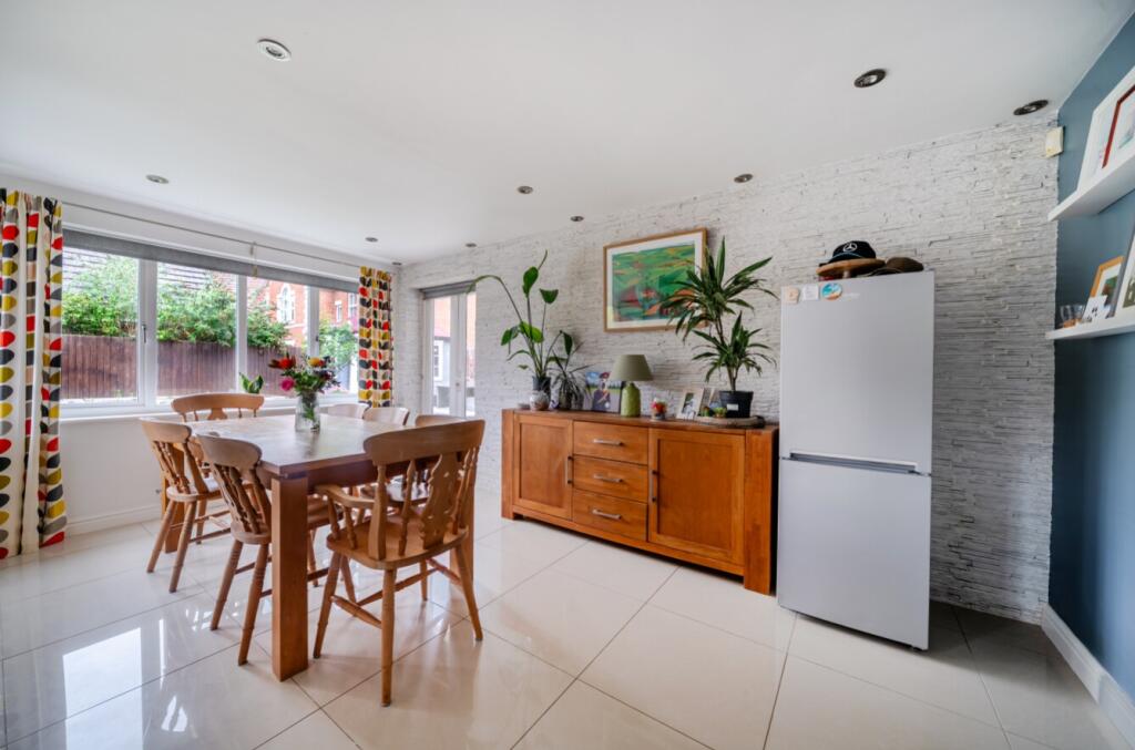 House in North Kesteven, Sleaford - More