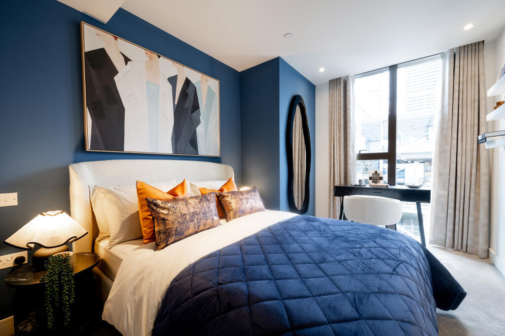 Main image of property: South Quay Plaza, Canary Wharf,
London,
E14 9SH