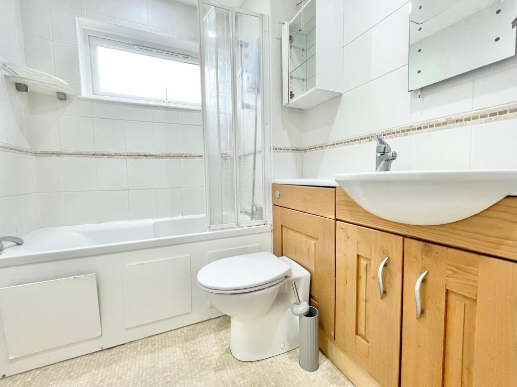 Apartment in Sidcup, Falconwood - View 4