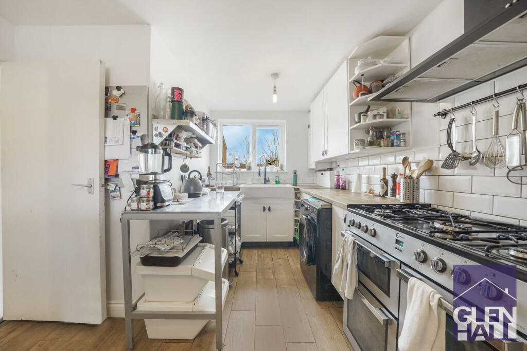 Main image of property: High Road,  London, N11