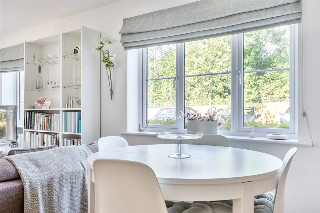 Apartment in Sevenoaks, Dunton Green - View 5