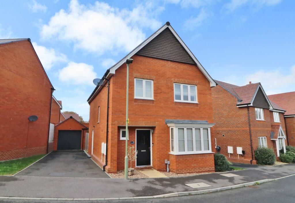 Main image of property: St. Andrews Road, Botley, SO32