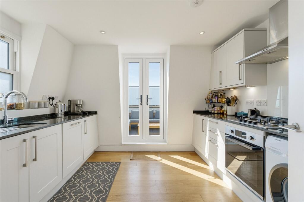 Apartment in London - View 3