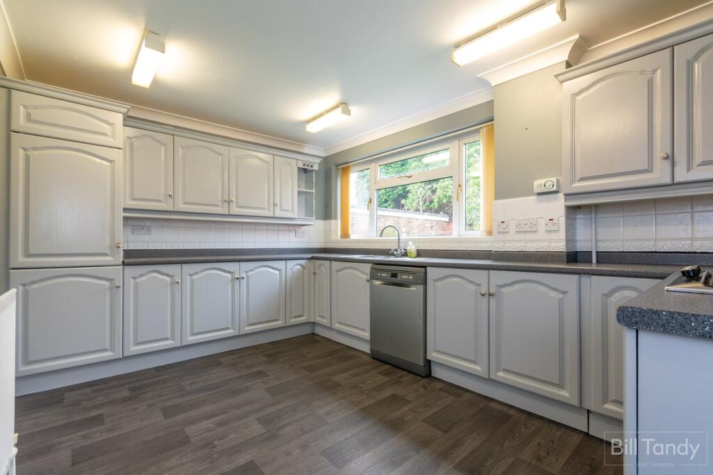 Meadow View , Burntwood , WS7 photo 3
