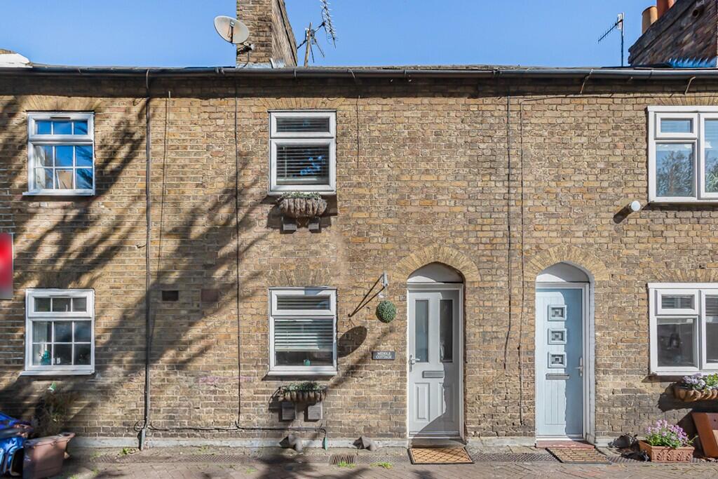 Main image of property: Hertingfordbury Road, Hertford, Hertfordshire, SG14