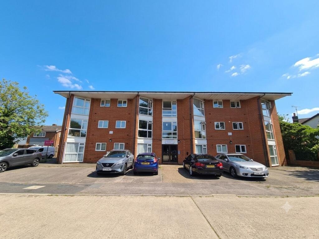 Main image of property: Heycroft Way, Great Baddow, Chelmsford