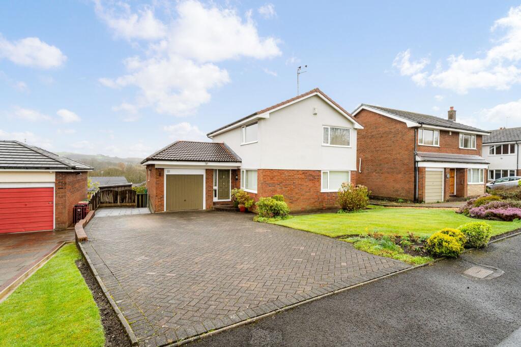 Main image of property: 28 Grange Park Road, Bromley Cross, Bolton, BL7 9YA