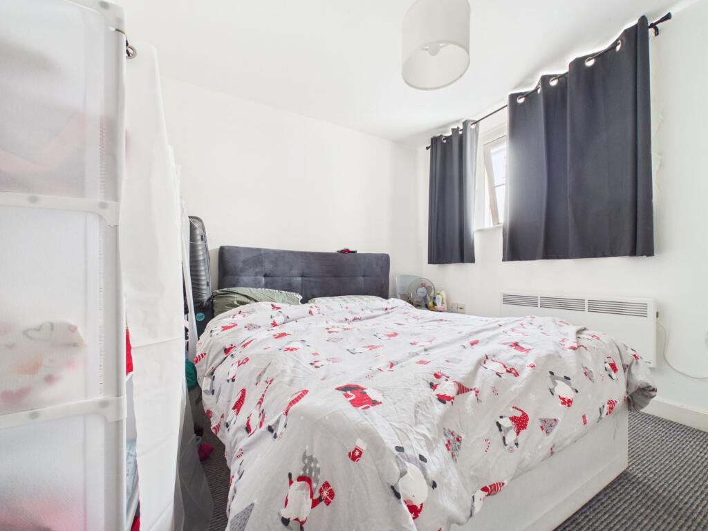 Apartment in London - View 5