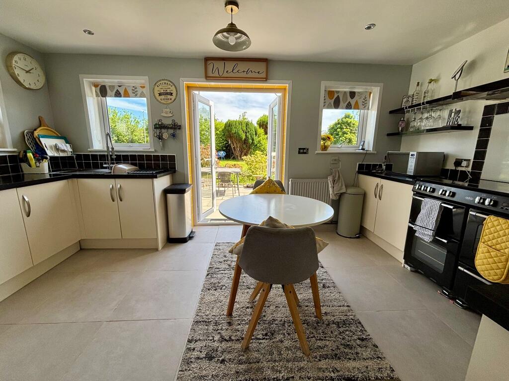 Steynton Road, Steynton, Milford Haven, Pembrokeshire, SA73 photo 4