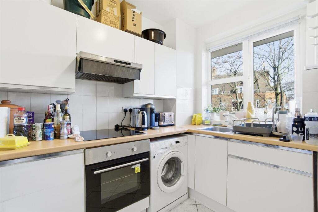 Apartment in London - View 5