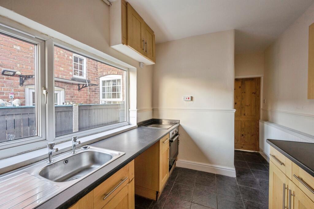 House in Rotherham, White City, Maltby - View 3
