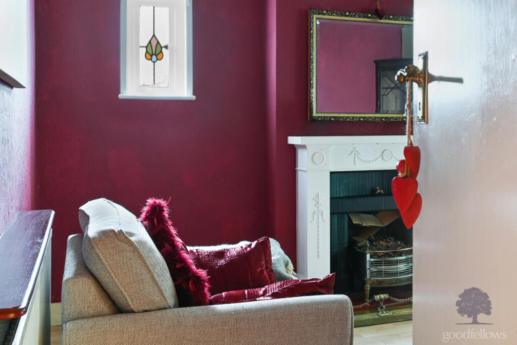 House in Sutton - View 5