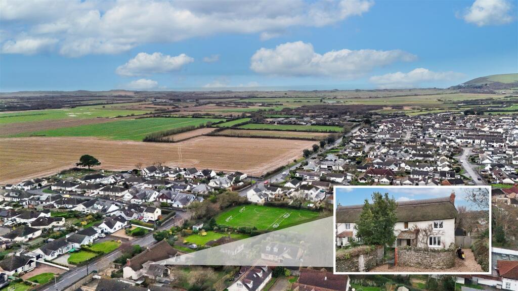 West Side of Braunton photo 3