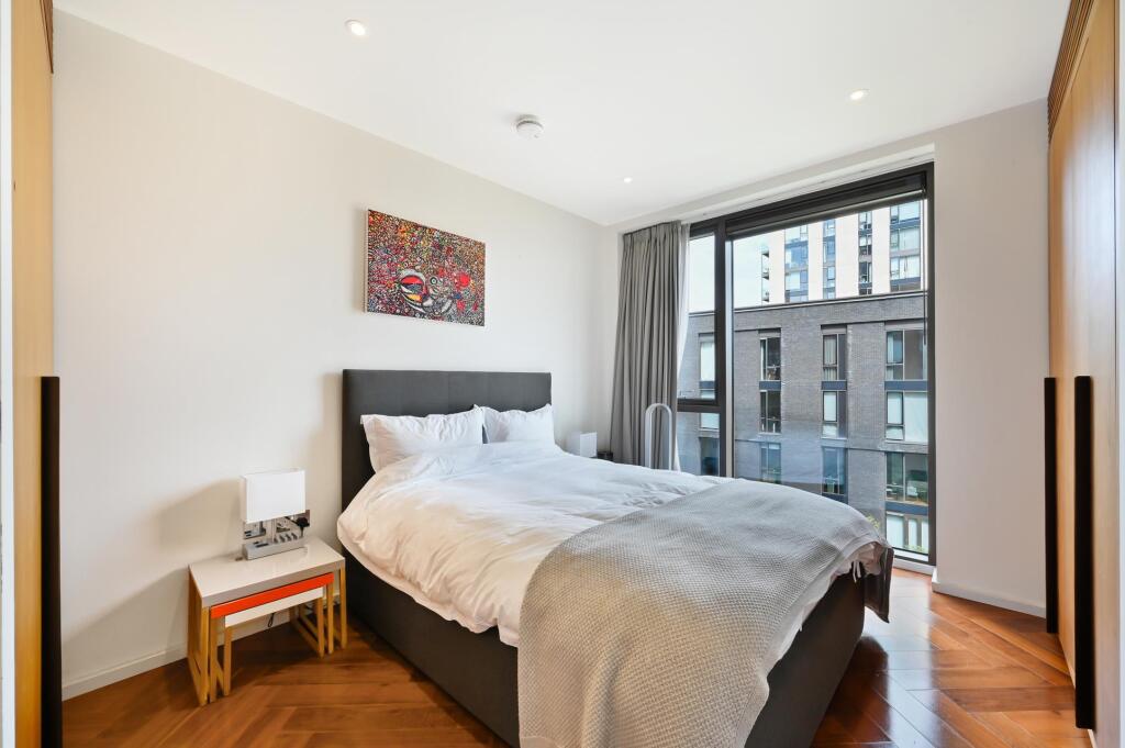 House in London - View 3