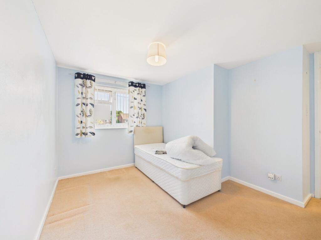 House in Hull, Stepney - More