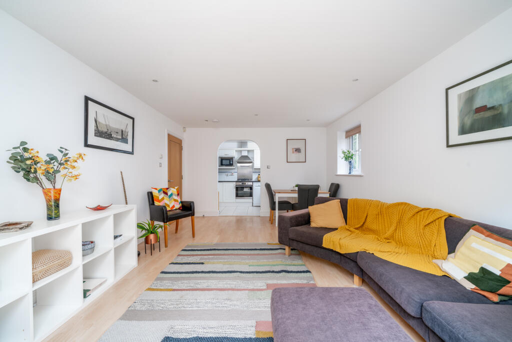 Apartment in London - View 5