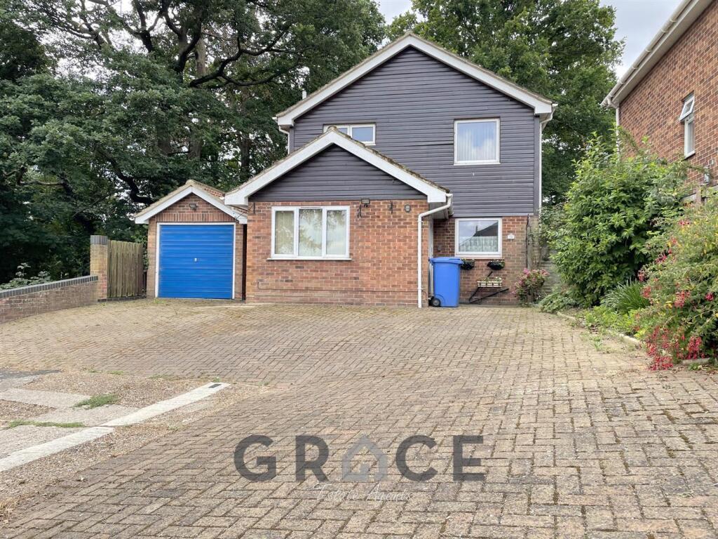 3-bed detached on Winchester Way, Ipswich, £285,000