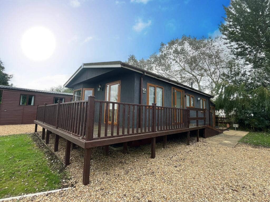 Main image of property: Knightsbridge Caravan and Marina Park, March