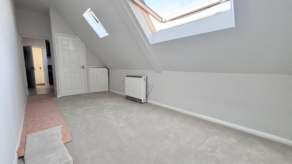 Apartment in Westcliff-on-Sea, Milton, Prittlewell - View 2