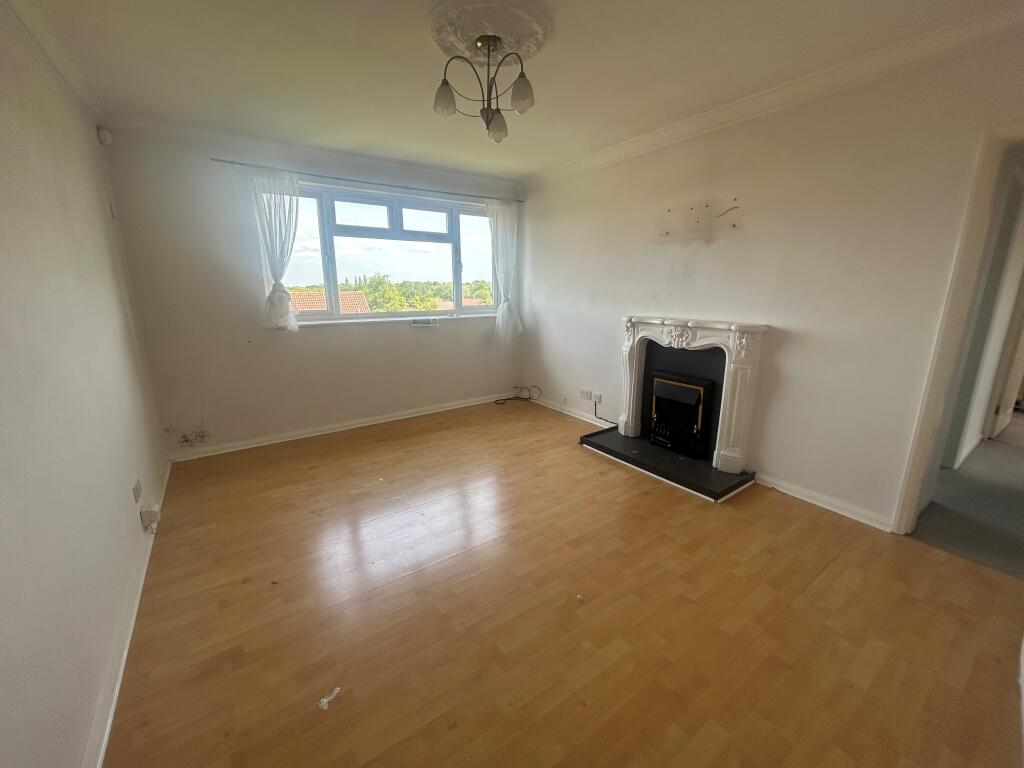 Apartment in Birmingham, Sutton Coldfield - View 3