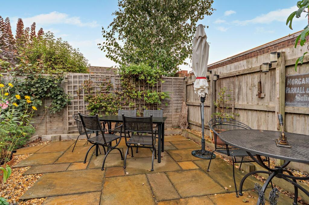 House in Worcester - View 3