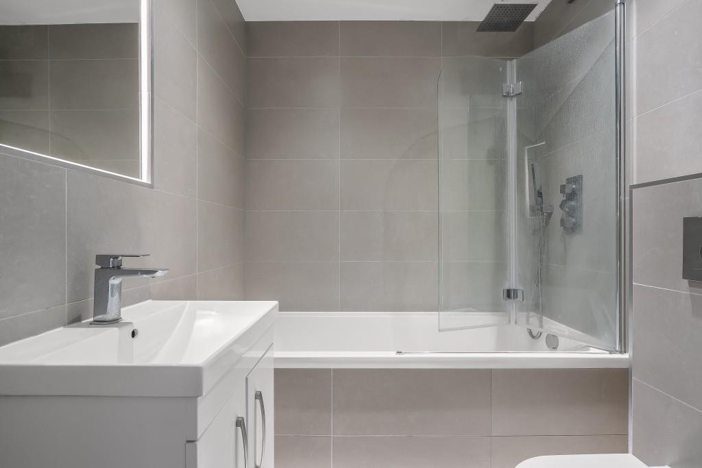 Apartment in Mole Valley, Dorking - View 5