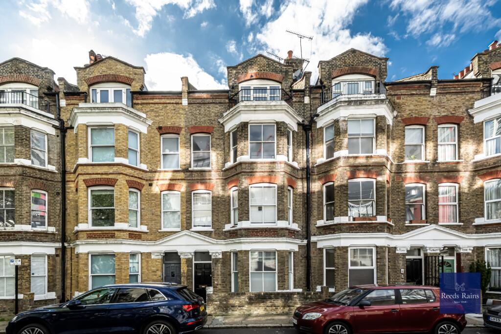 Apartment in London - View 2
