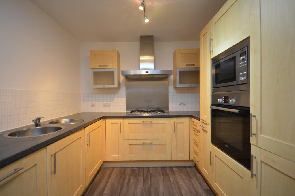 Apartment in Northampton, West Northamptonshire - View 3