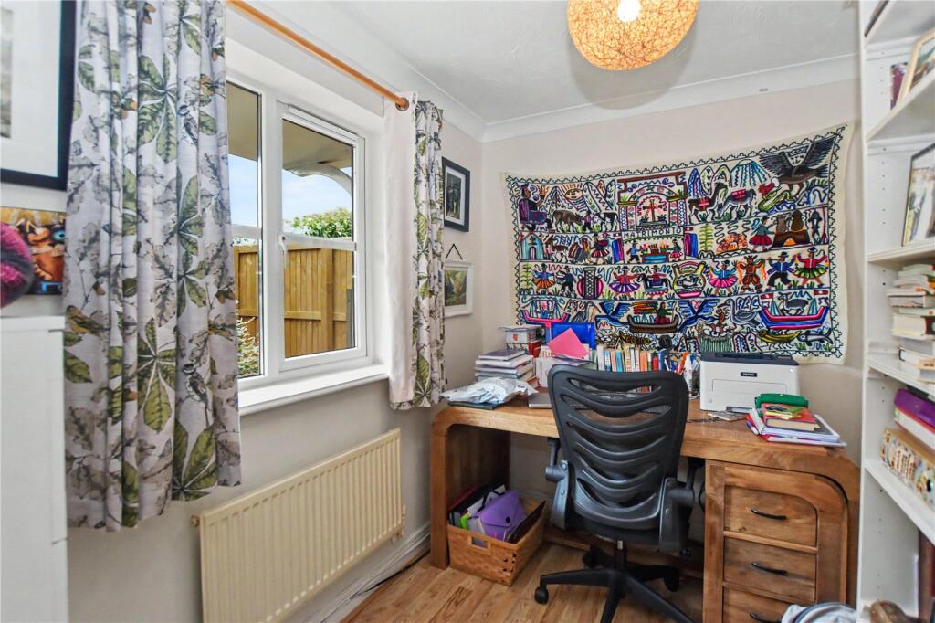 House in Taunton, Cotford St. Luke, Somerset - More
